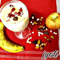 A picture of Fruit Custard.