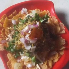 A picture of Cornflakes Chaat.