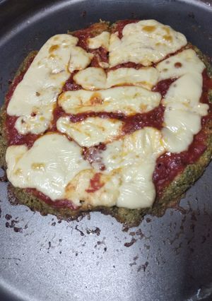 Una foto de Pizza de brócoli 🥦