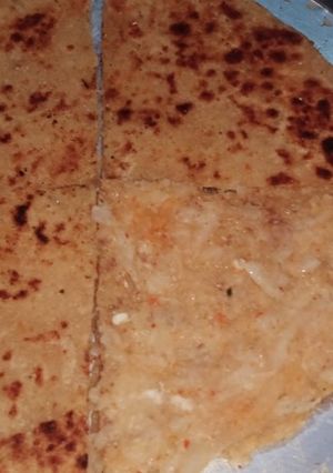 A picture of Mooli parantha.