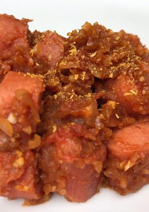 Una foto de Currywurst