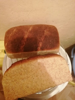 A picture of Brown bread.