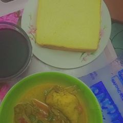 A picture of Arabian chicken pepper soup.
