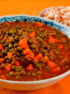 A picture of Green peas and meat stew - bazella w riz.