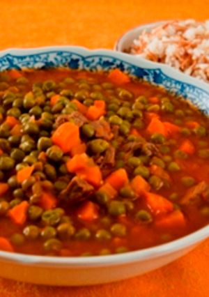 A picture of Green peas and meat stew - bazella w riz.