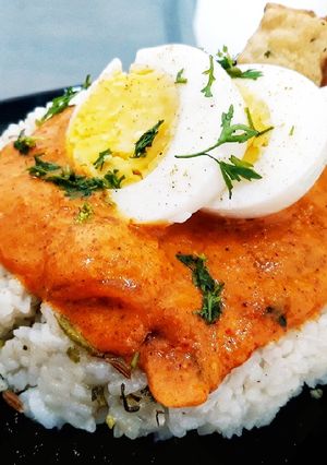 A picture of Shahi Egg Curry.