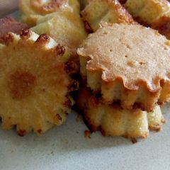 A picture of Sponge cup cake.