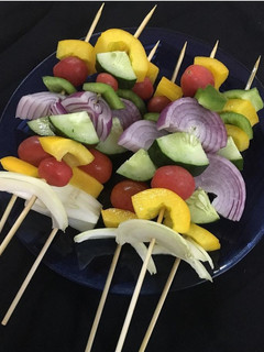 Una foto de Brochetas de Verduras