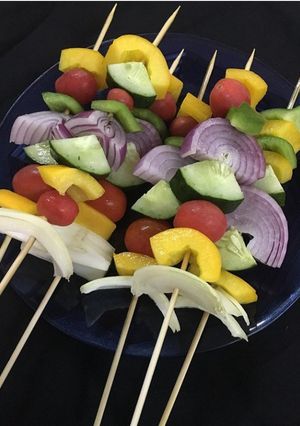 Una foto de Brochetas de Verduras