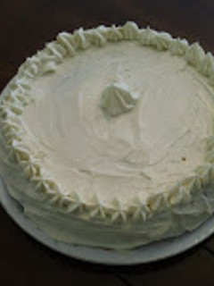 Una foto de PASTEL DE ZANAHORIA / GLASEADO DE QUESO CREMA