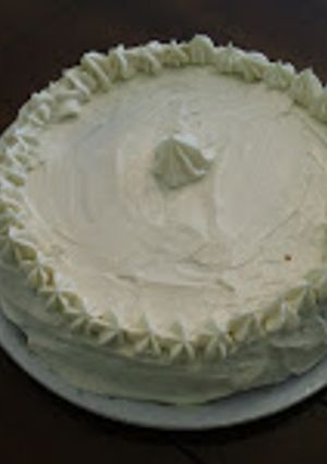 Una foto de PASTEL DE ZANAHORIA / GLASEADO DE QUESO CREMA