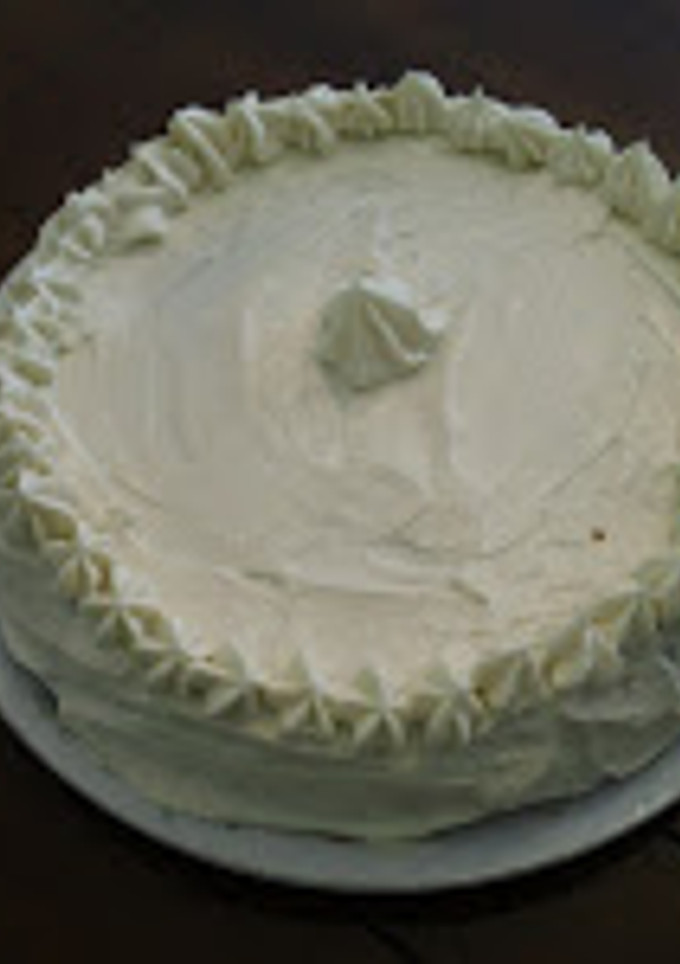 Una foto de PASTEL DE ZANAHORIA / GLASEADO DE QUESO CREMA