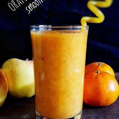 A picture of Healthy Orange and Apple smoothie.