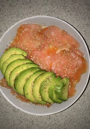 Une photo de Chirashi Saumon avocat
