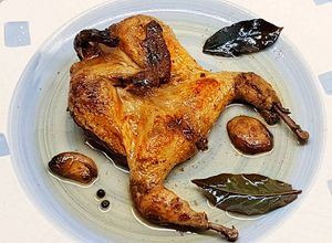 Una foto de Codornices escabechadas en olla de cocción lenta Crock pot