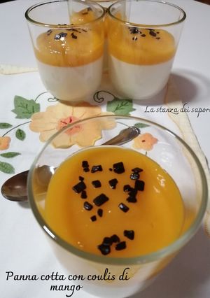 Foto di #170 Panna cotta con coulis di mango
