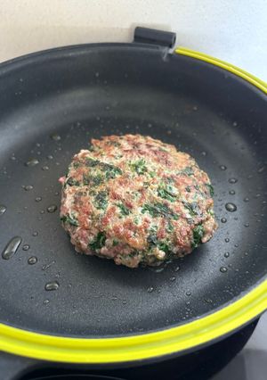 Una foto de Hamburguesa saludable de pavo y espinacas