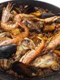 Paella al fuego