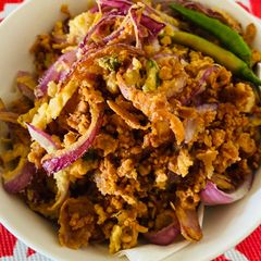 A picture of Crispy onion fritters.
