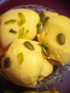 A picture of Mango Ice-cream.