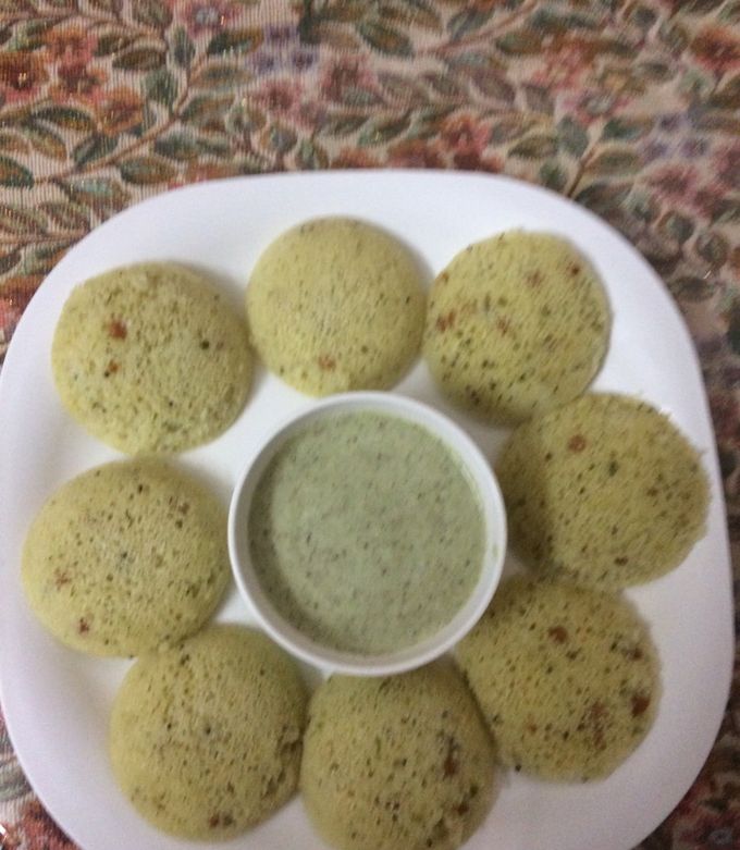 A picture of Soft delicious rava iddli.