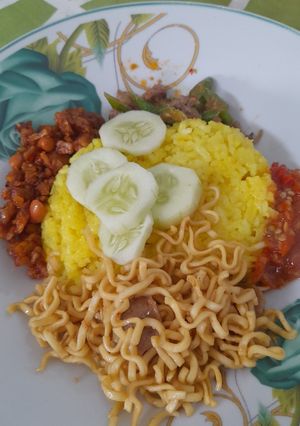 Foto resep Nasi Kuning Rice Cooker