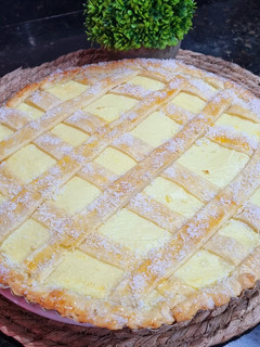 Una foto de PASTA FROLA DE CREMA PASTELERA ❤️