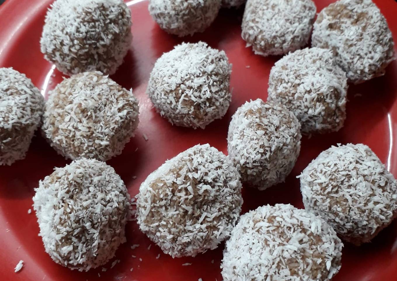 Trufas de banana y coco saludables