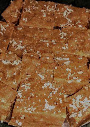 सिंगाड़े के हलवे की बर्फी (singade ke halwe ki barfi recipe in Hindi) रेसिपी मुख्य फोटो