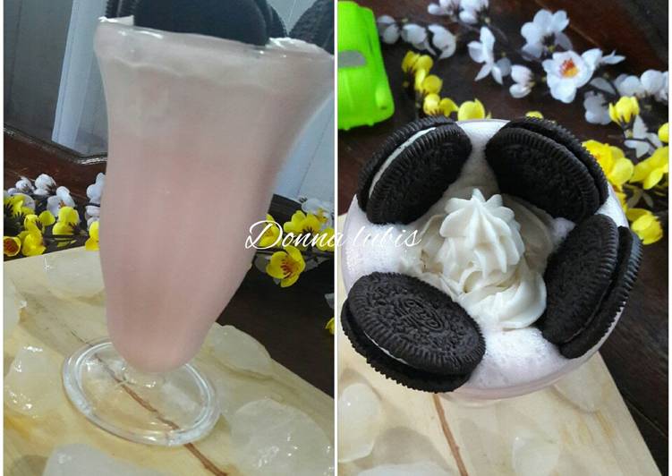 Easiest Way to Cook Appetizing Strawberry Milkshake