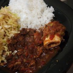 A picture of Turmeric beef stew.