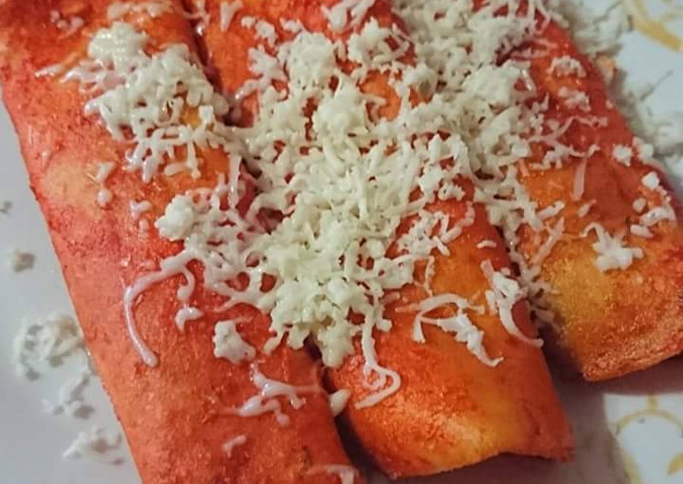 Enchiladas de pollo con salsa morita