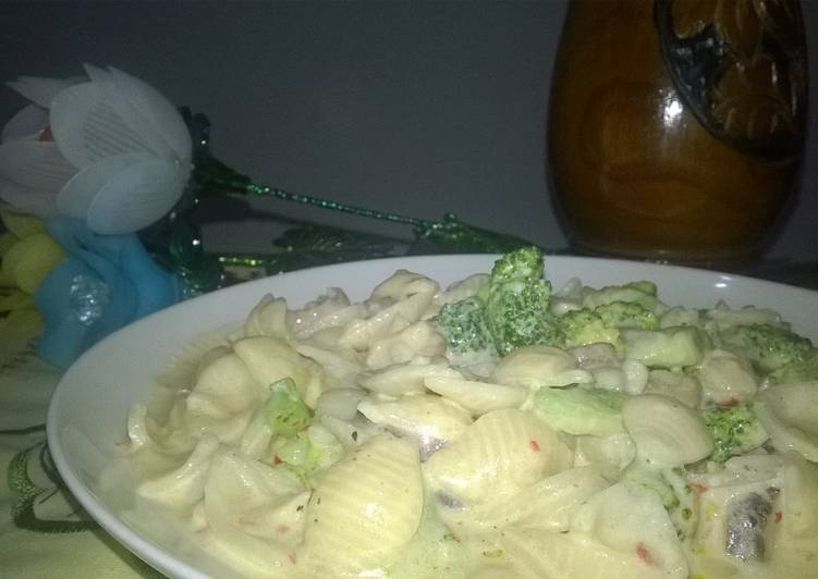 Bagaimana Menyiapkan Conchiglie Broccoli Mushroom Carbonara Anti Gagal