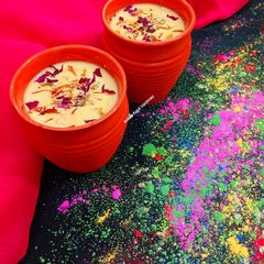 A picture of Kesar Thandai.