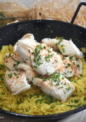Une photo de Riz pilaf au curry poisson blanc