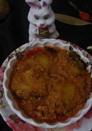 কাশ্মীরি স্টাফড আলুর দম (Kashmiri Stuffed Aloor Dum Recipe In Bengali) রেসিপির প্রধান ছবি