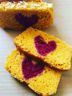 A picture of Surprise heart cake.