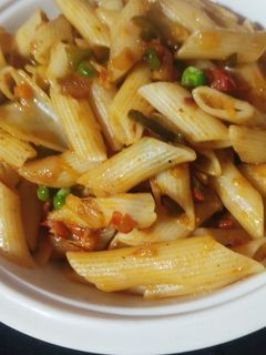 वेजिटेबल पास्ता (vegetable pasta recipe in Hindi) रेसिपी मुख्य फोटो