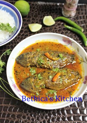 A picture of Koi Macher Jhal (Bengali Fish Curry).