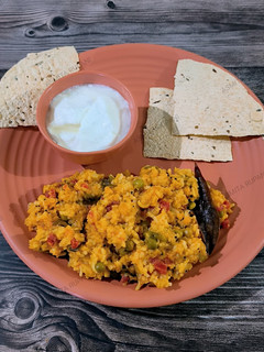 સ્વામિનારાયણ ખીચડી (Swaminarayan Khichdi Recipe In Gujarati) રેસીપી મુખ્ય ફોટો