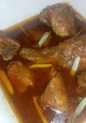 A picture of Murgh Achari.