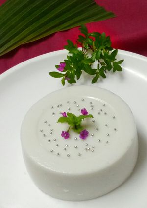 A picture of Coconut milk pudding.