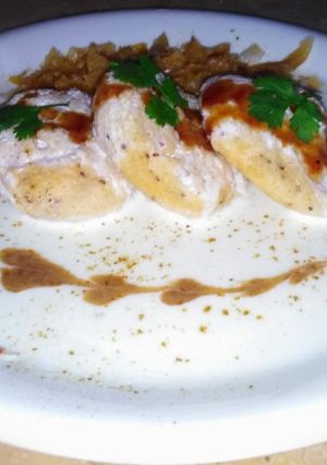 A picture of Daal mash (white lentil) ke dahi bare (iftar recipe).