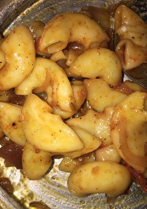 A picture of Macaroni.