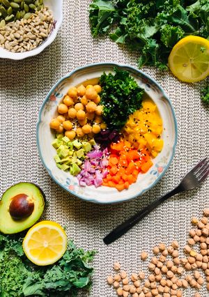 A picture of Kale Chickpea salad.