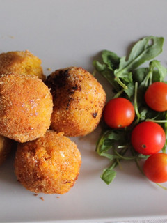 Una foto de Arancini ("Croquetas" de arroz) 🇮🇹