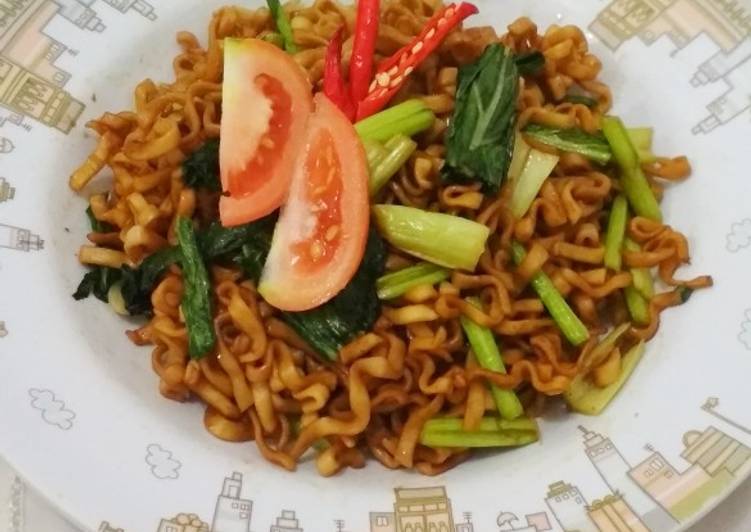 Cara Gampang Membuat Mie goreng kecap yang Bisa Manjain Lidah