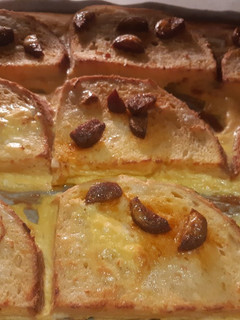 Kolbászos tojásos melegszendvics recept fotója