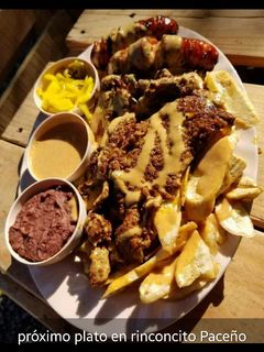Una foto de Cena típica a lo catracho