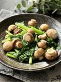 🌱 Stir-Fried Rapini with Button Mushrooms